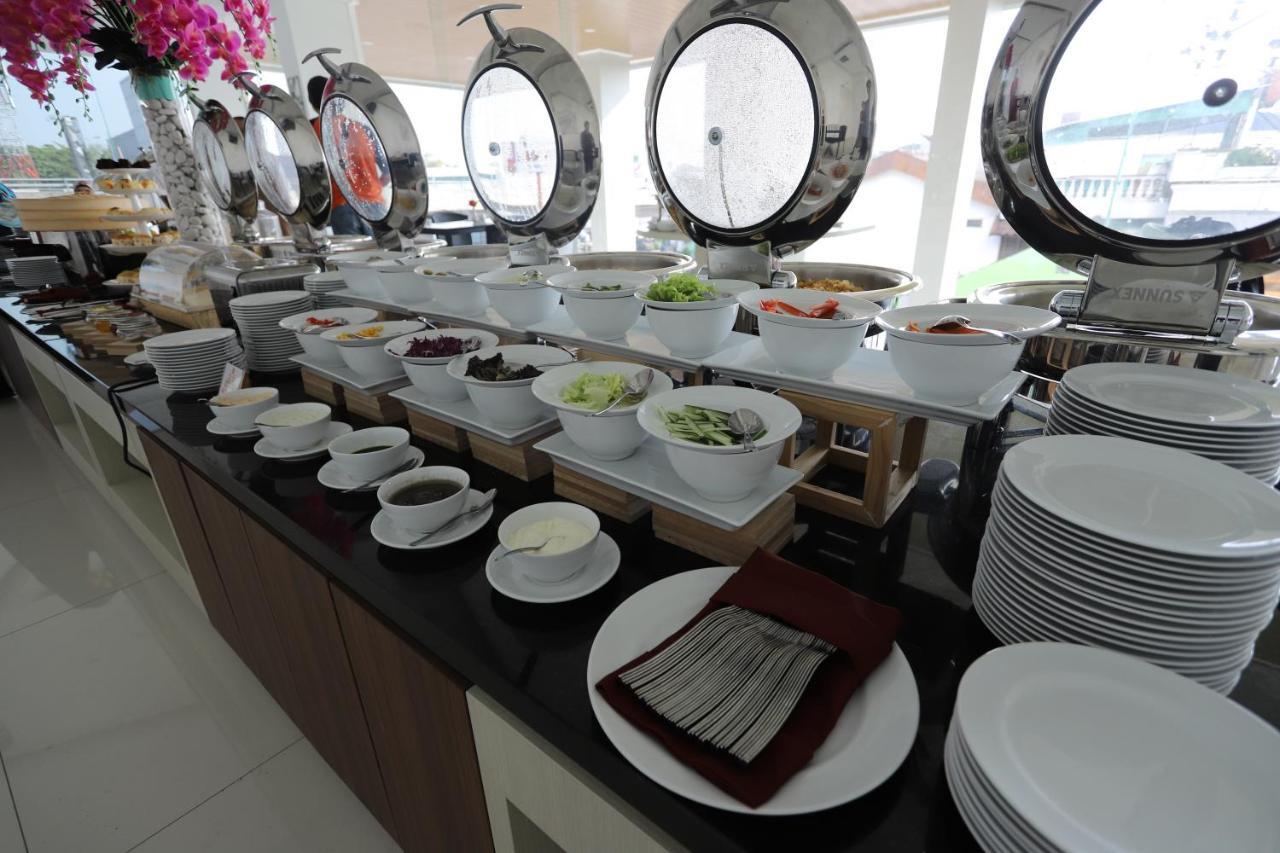 The Azana Hotel Airport Semarang Luaran gambar