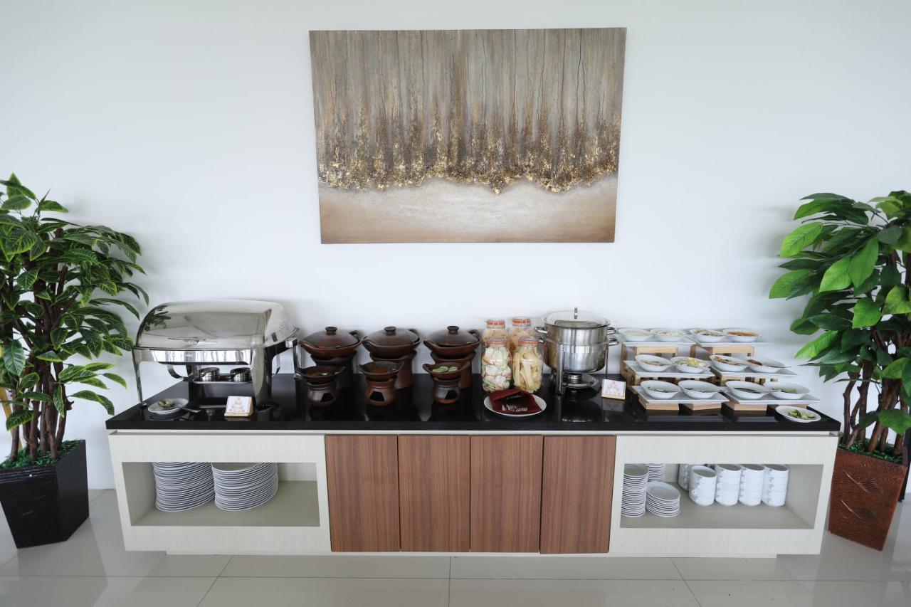 The Azana Hotel Airport Semarang Luaran gambar